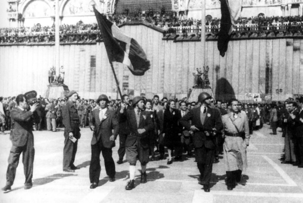 Partisanenparade Venedig 1945 mit Ster Part SLA