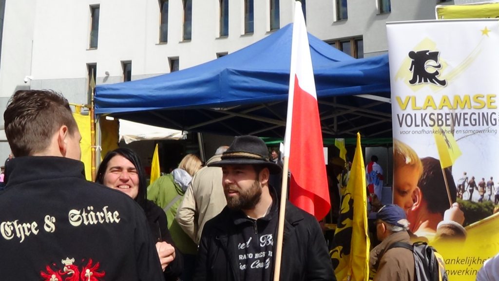 Ebenso wie 2013 auf das Meraner Freiheitsfest waren die Vlamen auch 2016 auf das Brunecker Freiheitsfest des „Südtiroler Schützenbundes“ (SSB) gekommen, welches wiederum von mehr als 13.000 Menschen besucht wurde.